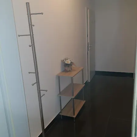 Studio Leopoldstreet Apartment *