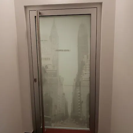 Studio Leopoldstreet Apartment
